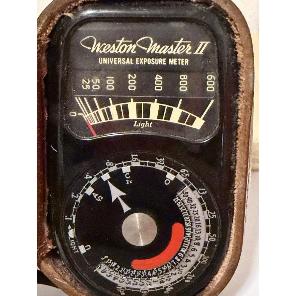 Weston Master II 2 Universal Exposure Light Meter 735 w/ leather case camera *
